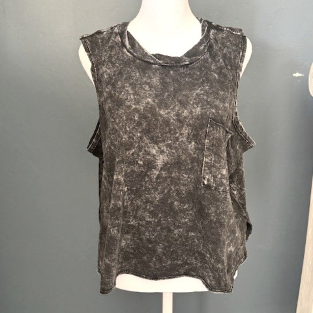 NWT - Love Stitch, V Neck Muscle Tank, Sz. M